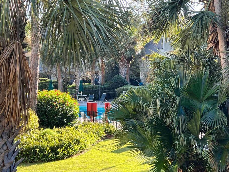 Spacious, Cozy Villa W/Parking In Coligny Villas Hilton Head Island Exterior photo
